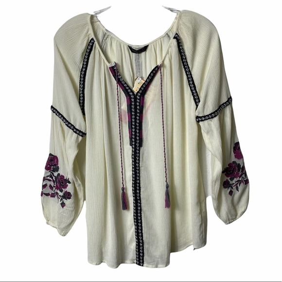 Totto Small Embroidered Flower Long Sleeve Blouse - Picture 1 of 5